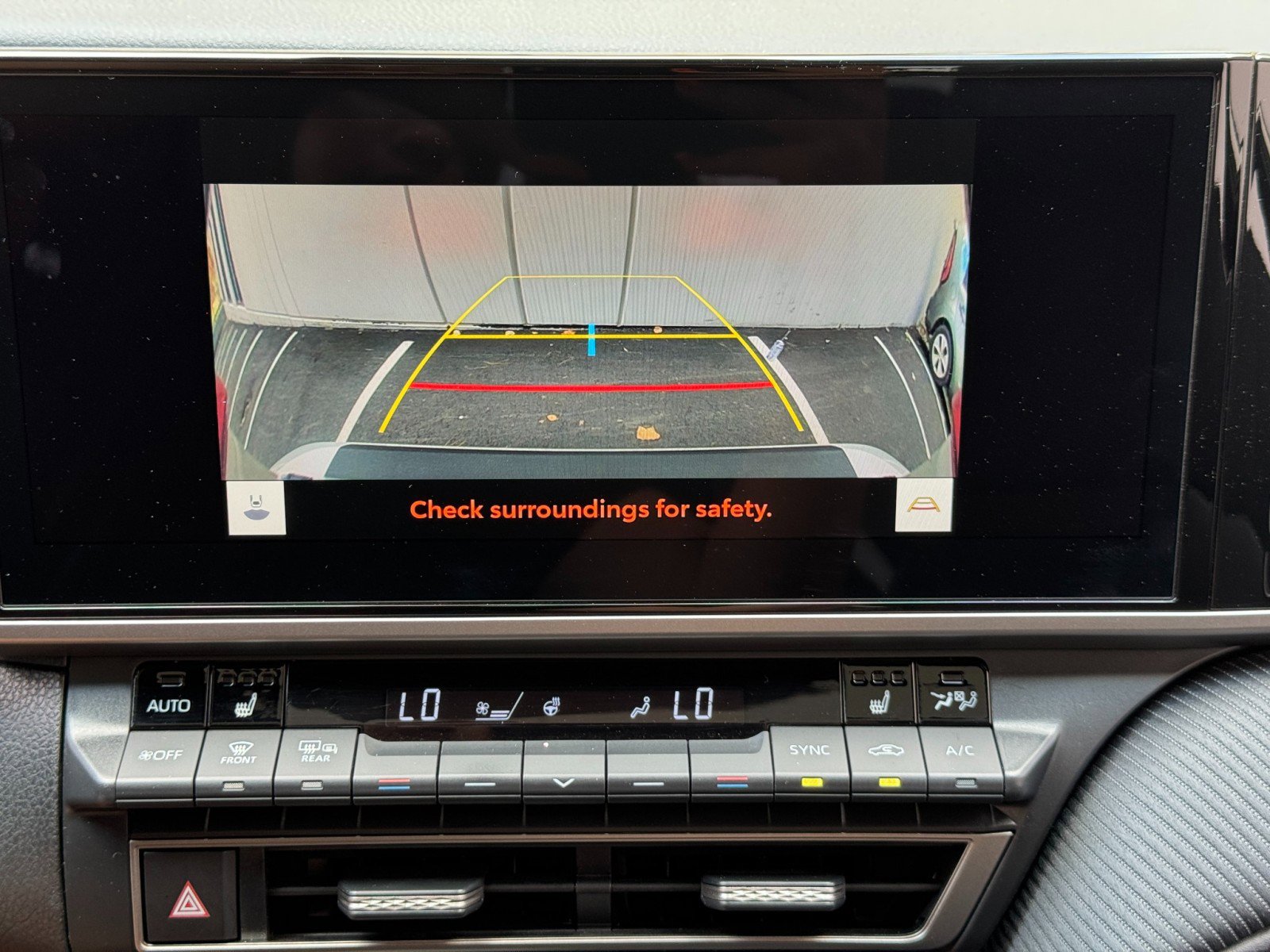 Used 2025 Toyota Camry SE image 26
