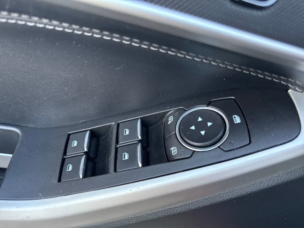 Used 2020 Ford Explorer XLT w/ Equipment Group 202A image 21