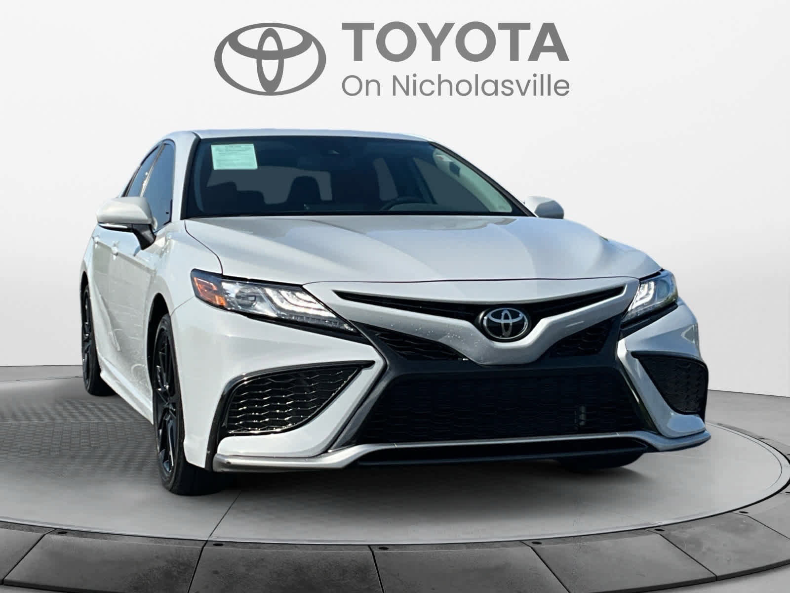 Used 2024 Toyota Camry XSE image 28