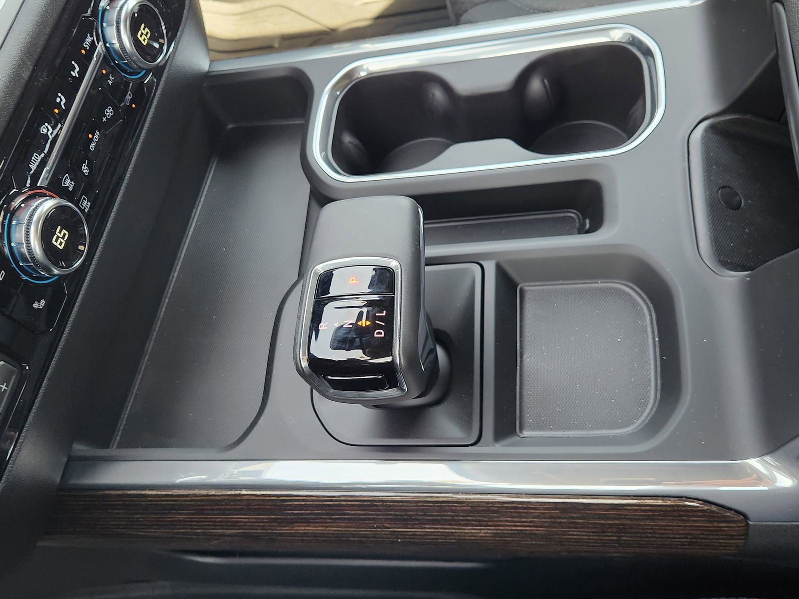 New 2026 GMC Sierra 1500 Elevation image 25