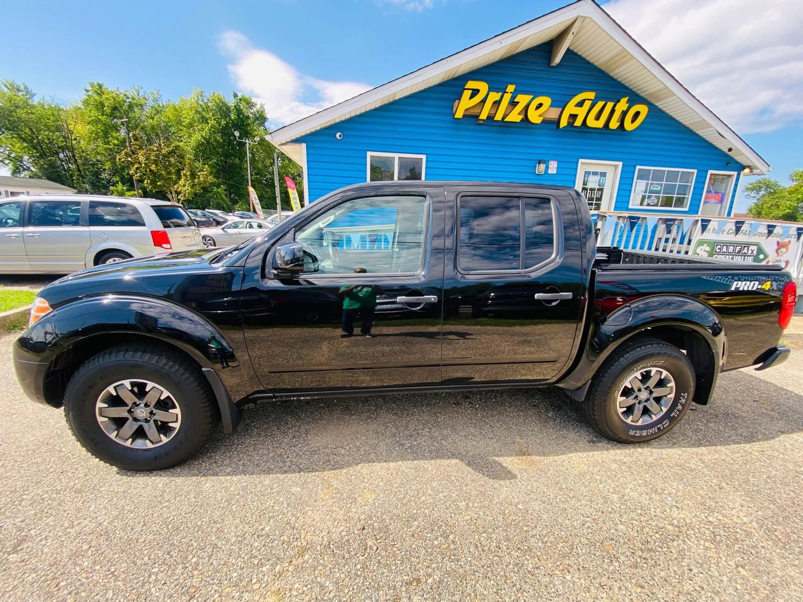 Used 2018 Nissan Frontier PRO-4X AWD/4WD image 3