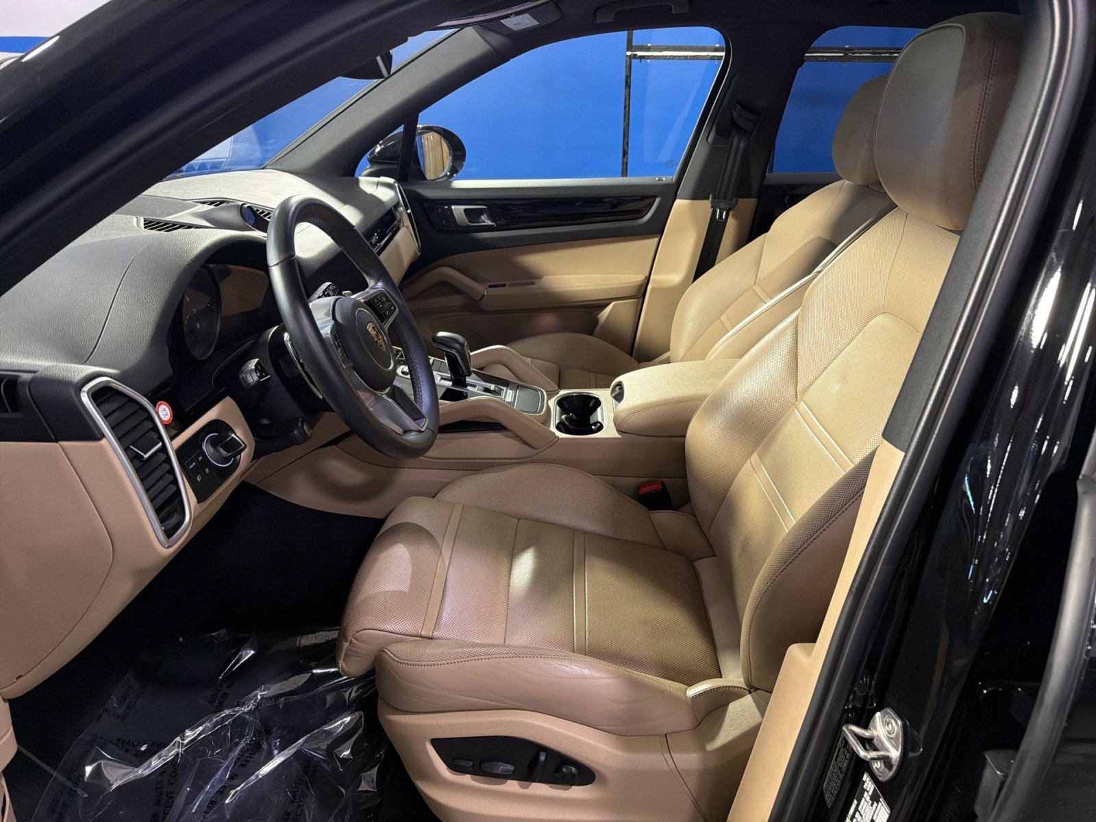 Used 2023 Porsche Cayenne Platinum Edition AWD/4WD image 20