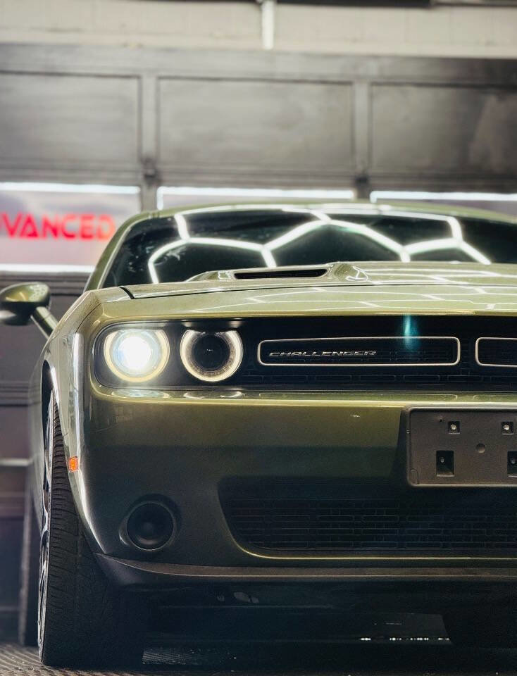 Used 2018 Dodge Challenger SXT w/ Cold Weather Group image 3