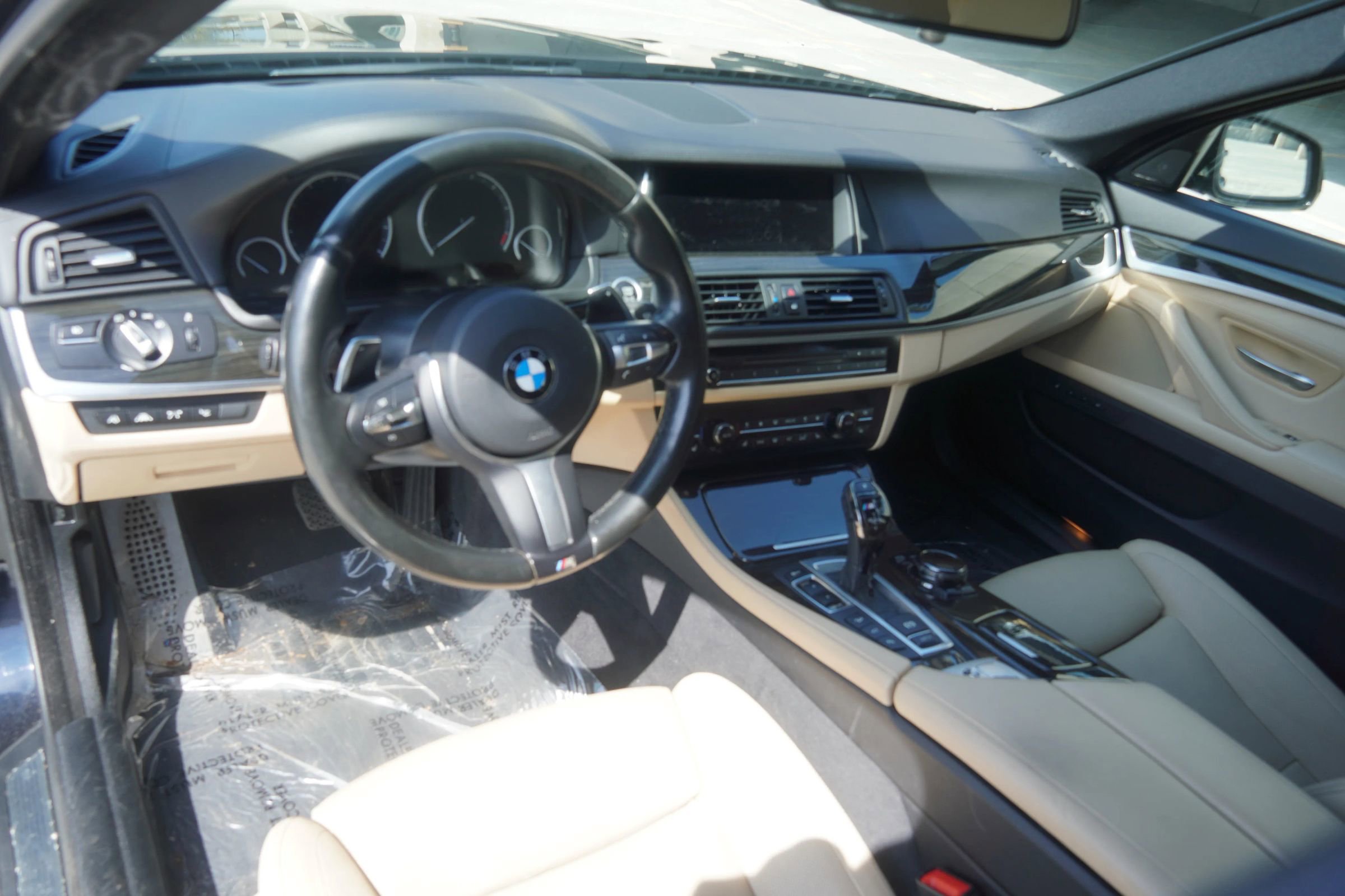 Used 2016 BMW 550i xDrive Sedan AWD/4WD image 32