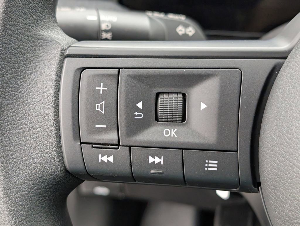 New 2026 Nissan Kicks SV image 18