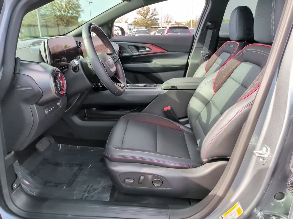 Used 2024 Chevrolet Equinox EV RS FWD image 22