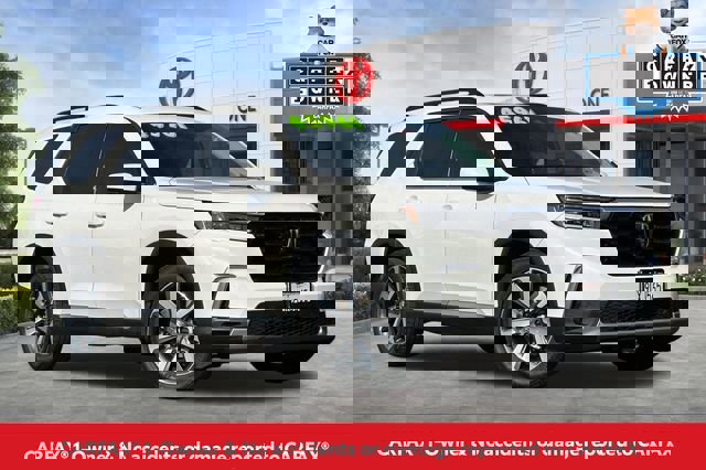 Used 2025 Honda Pilot Touring image 2