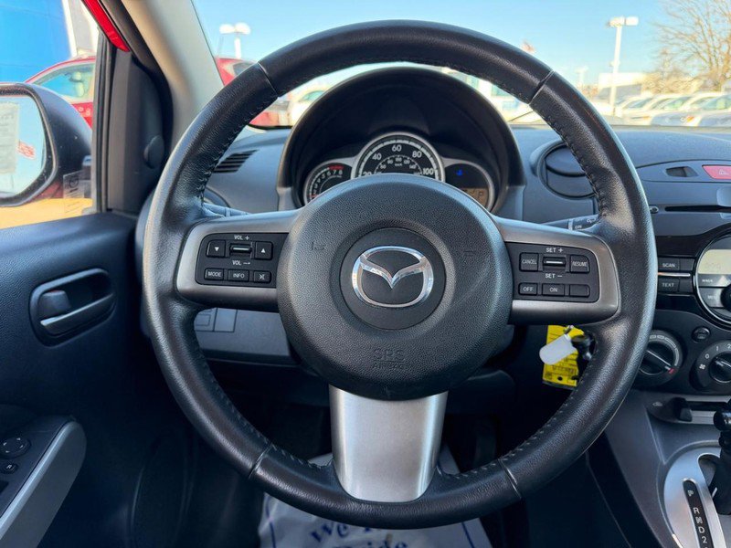Used 2011 MAZDA MAZDA2 Touring FWD image 10
