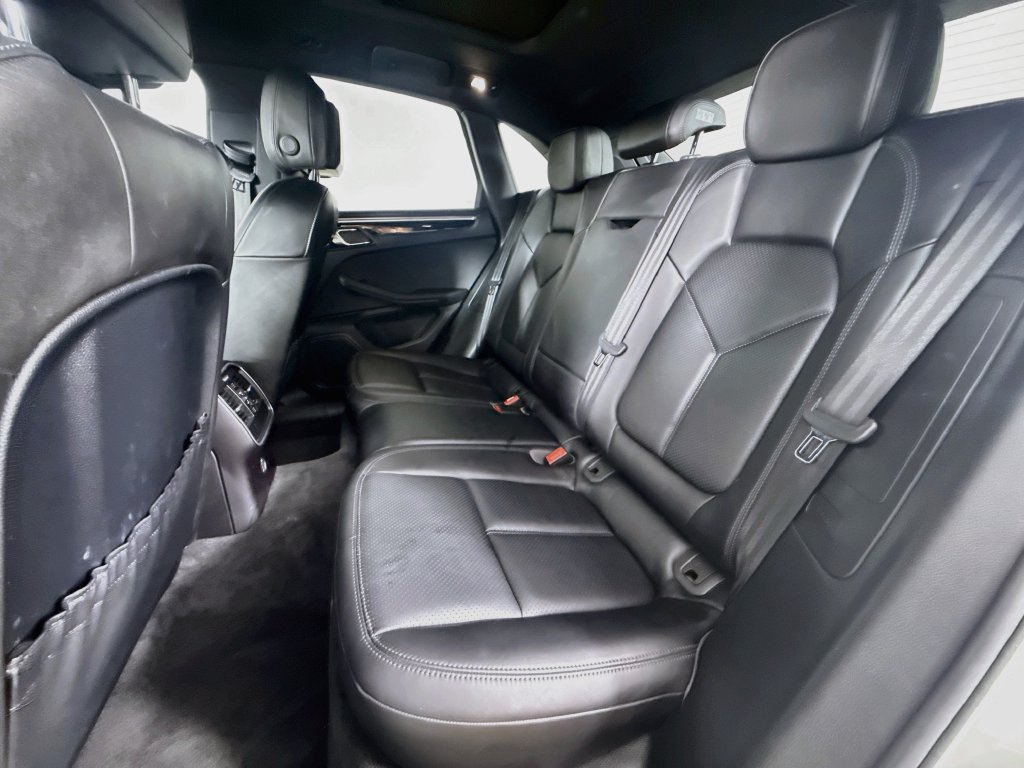 Used 2017 Porsche Macan S AWD/4WD image 25