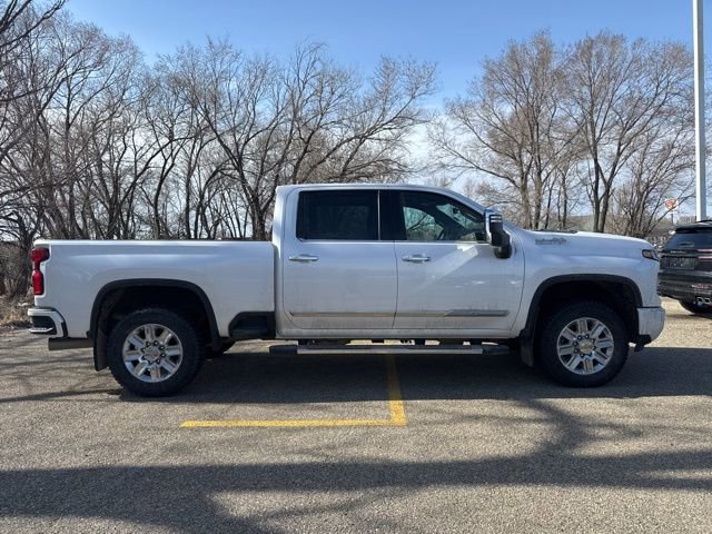 Used 2024 Chevrolet Silverado 2500 High Country w/ High Country Premium Package image 2