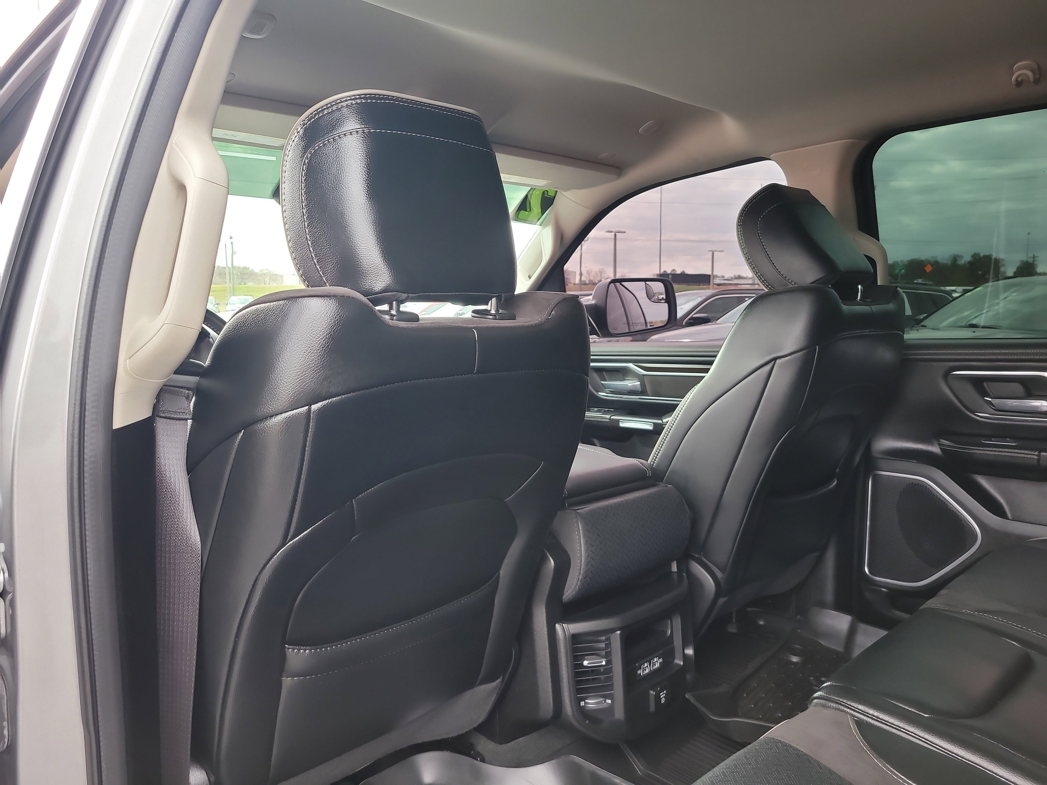 Used 2022 RAM 1500 Laramie image 13