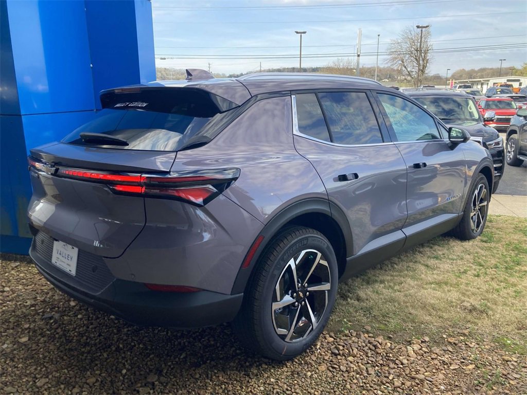 New 2026 Chevrolet Equinox EV LT image 4