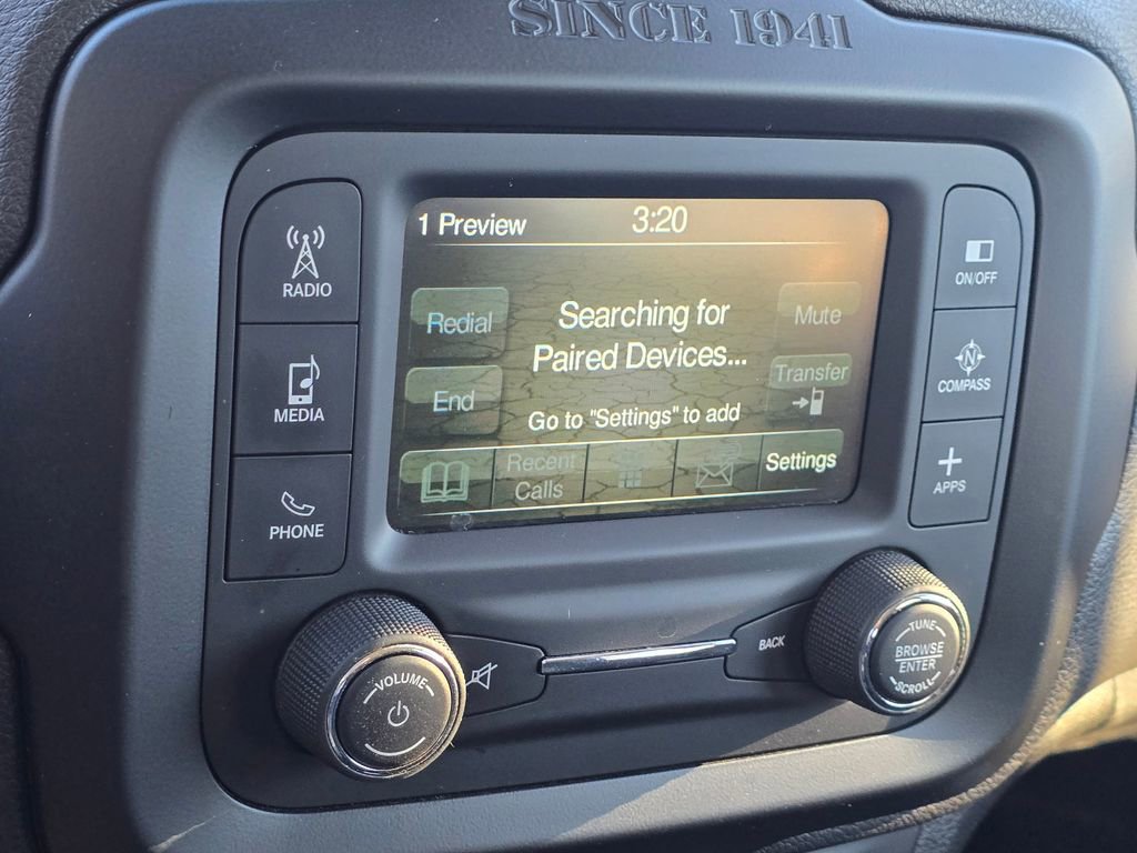 Used 2016 Jeep Renegade Latitude image 41