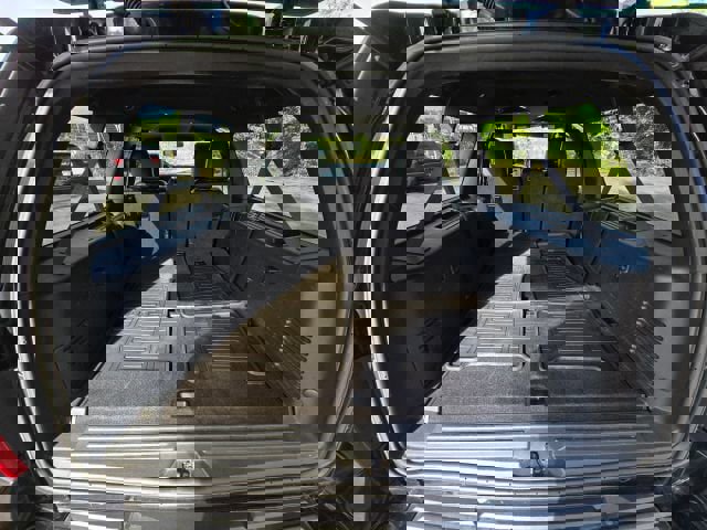 Used 2016 Ford Expedition EL XLT image 35