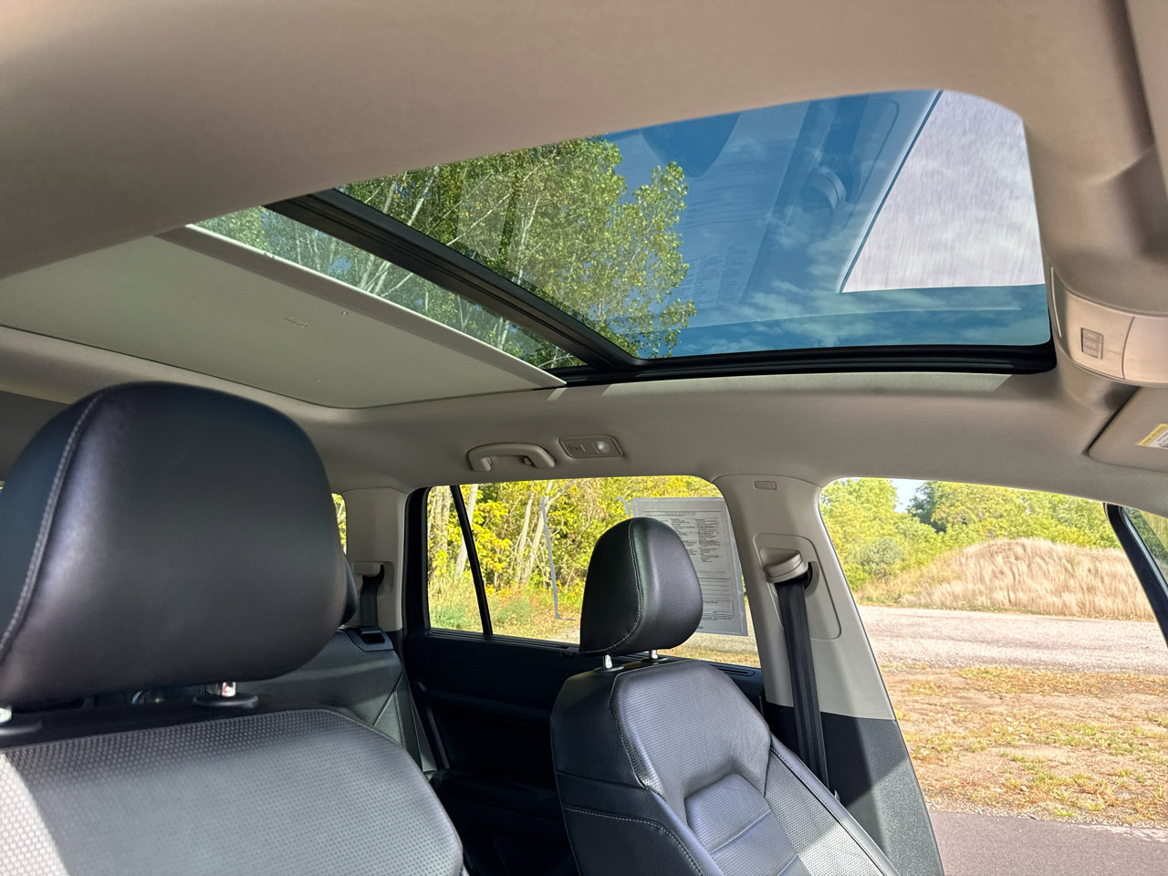 Used 2019 Volkswagen Atlas SEL R-Line image 33