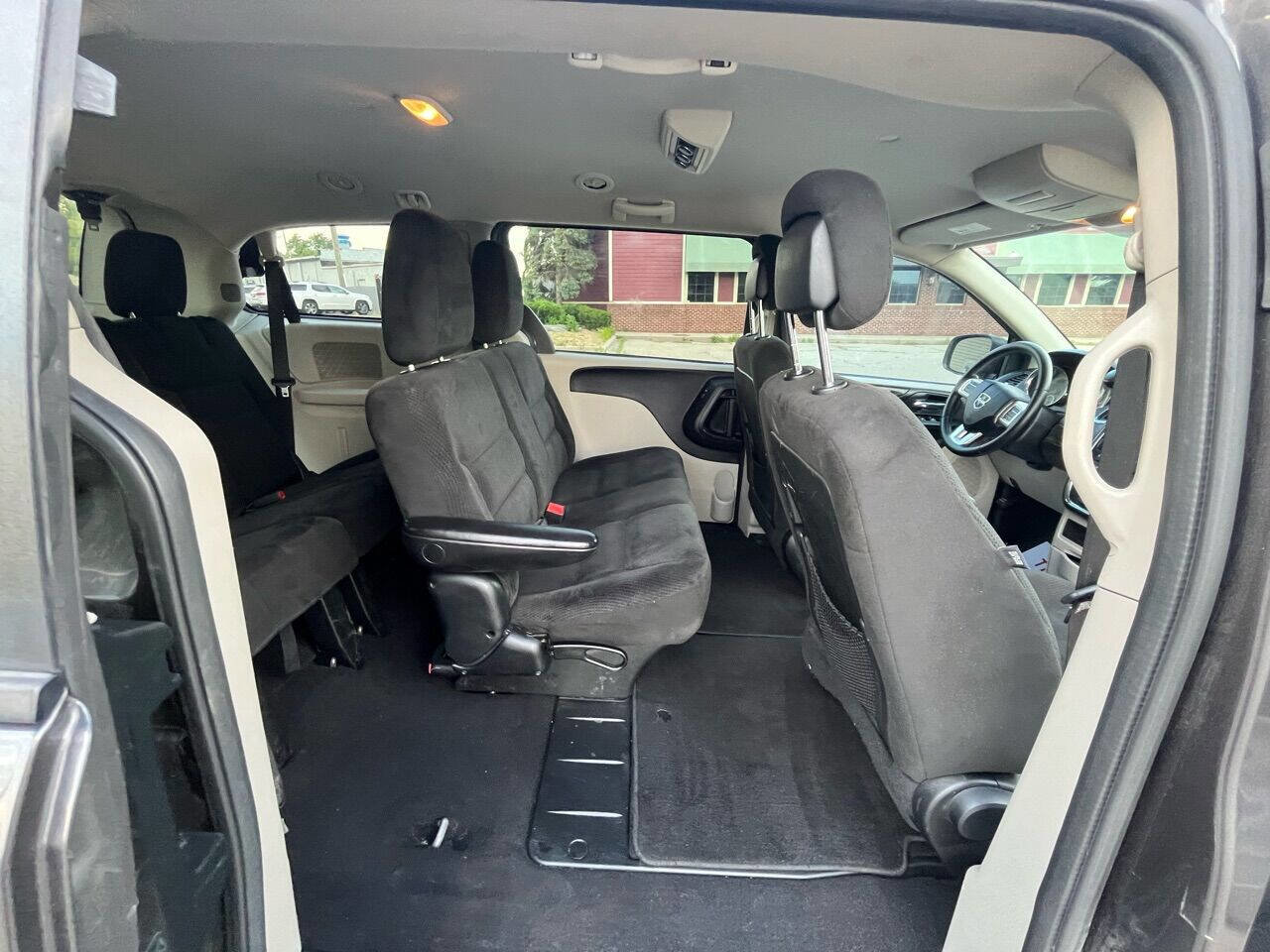 Used 2017 Dodge Grand Caravan SE w/ Power Window Group image 22