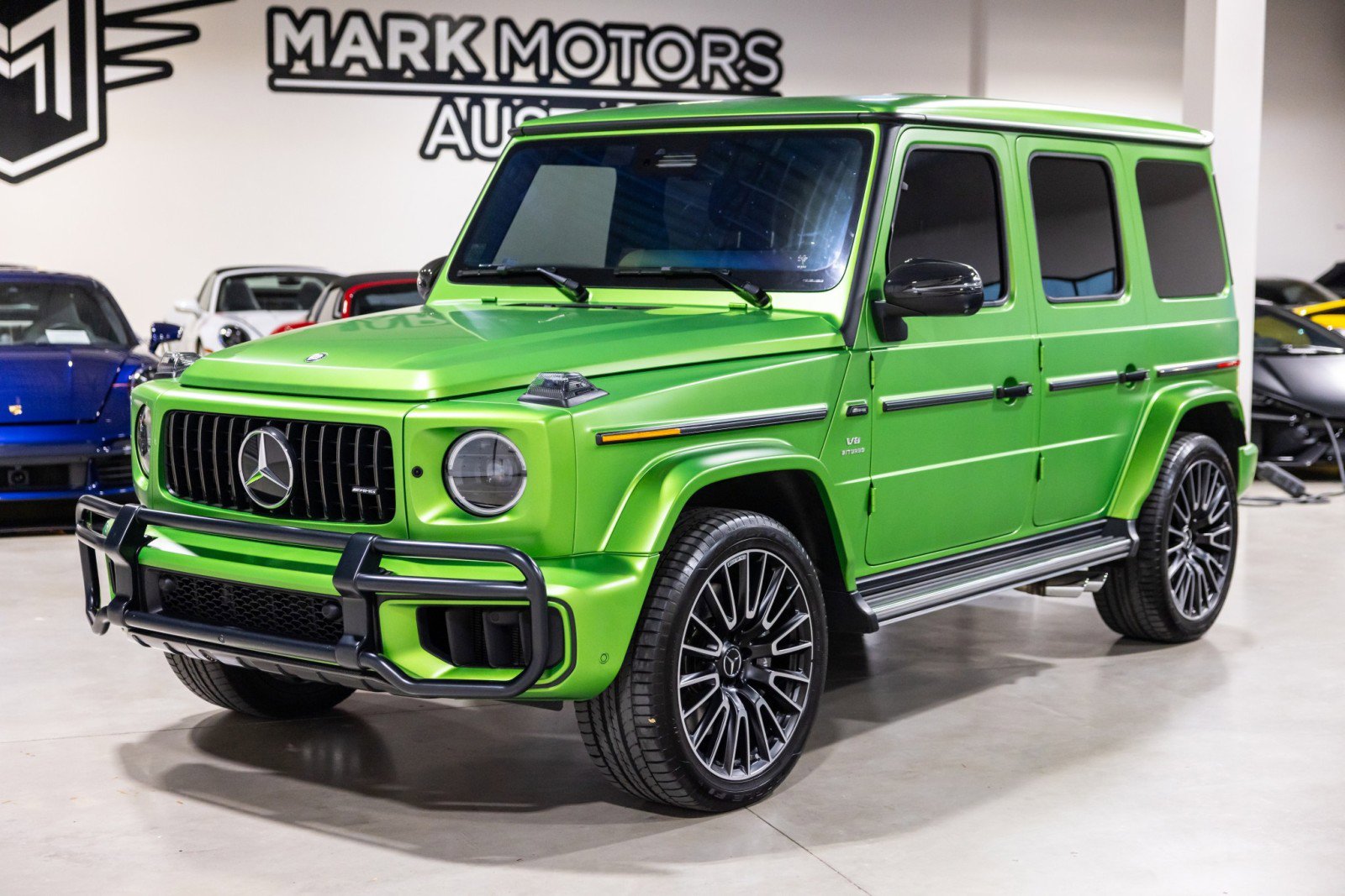 Used 2025 Mercedes-Benz G 63 AMG 4MATIC w/ AMG Carbon Fiber Package image 12