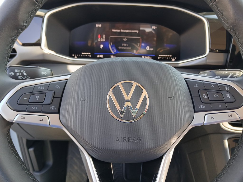 New 2027 Volkswagen Taos SE FWD image 14