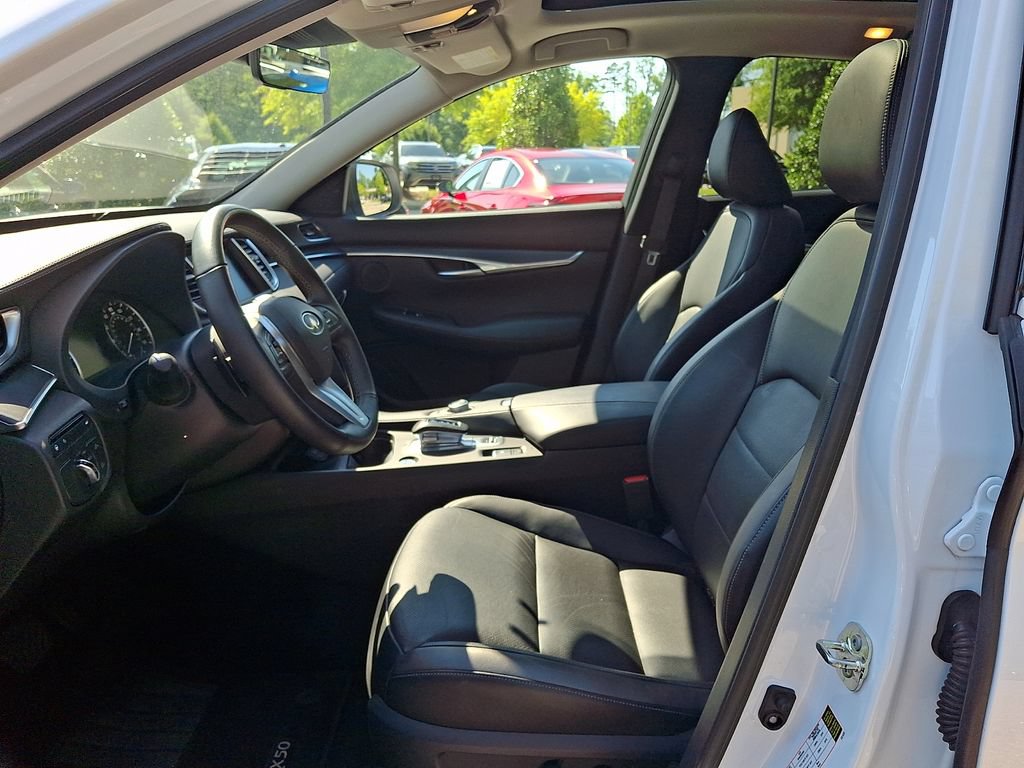 Used 2025 INFINITI QX50 Luxe AWD/4WD image 13