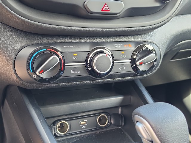 Certified 2025 Kia Soul LX FWD image 23