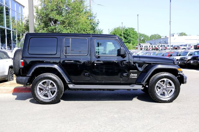 Used 2022 Jeep Wrangler Unlimited Sahara AWD/4WD image 4