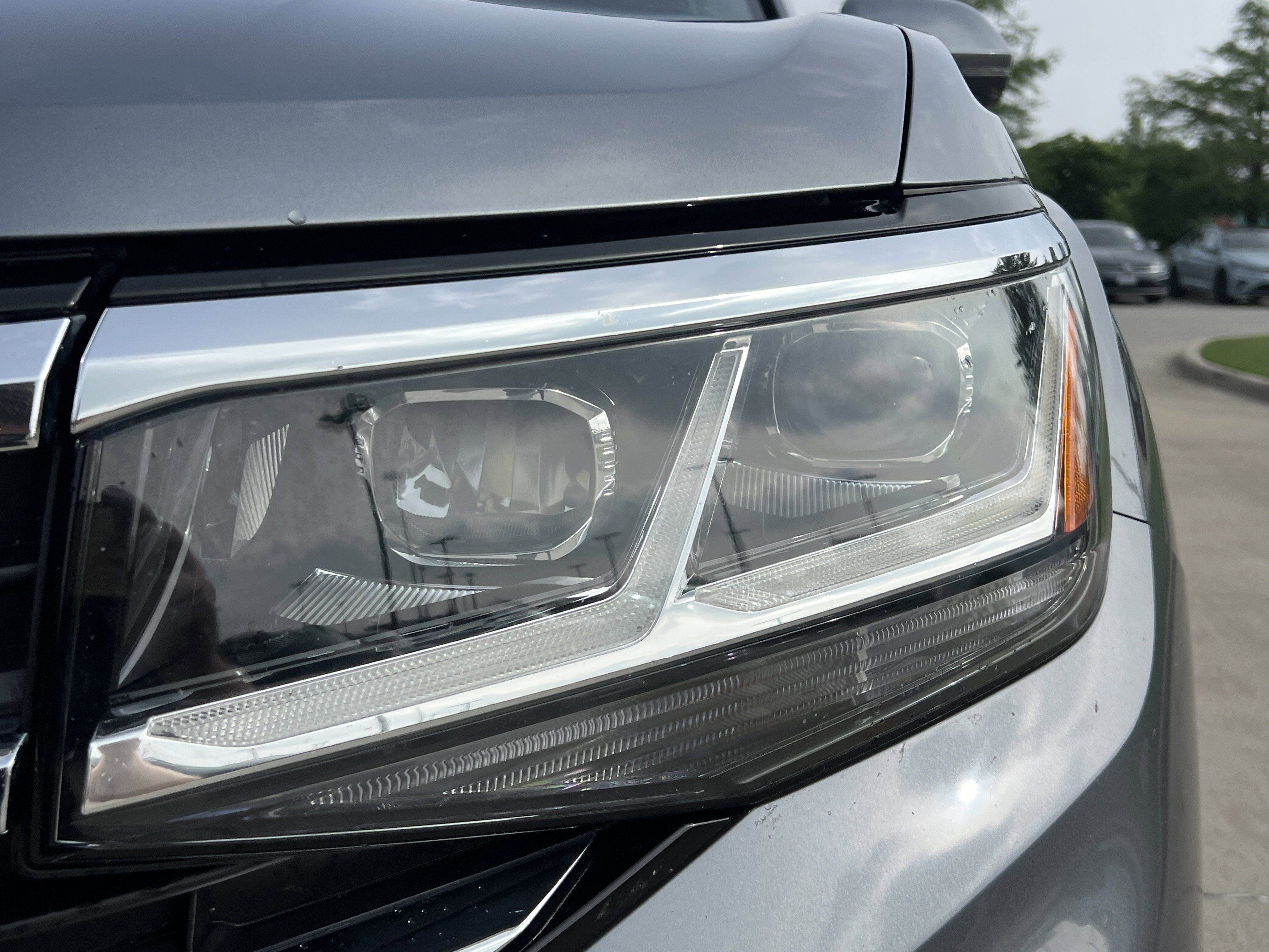 Used 2023 Volkswagen Atlas SE w/ Panoramic Sunroof Package AWD/4WD image 6
