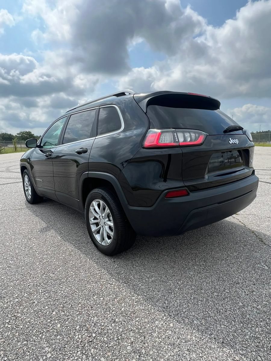 Used 2019 Jeep Cherokee Latitude Plus FWD image 5