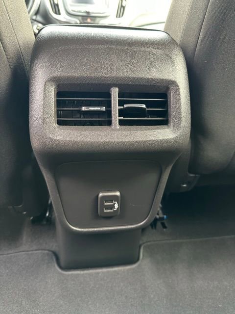 Used 2021 Chevrolet Equinox LT image 19