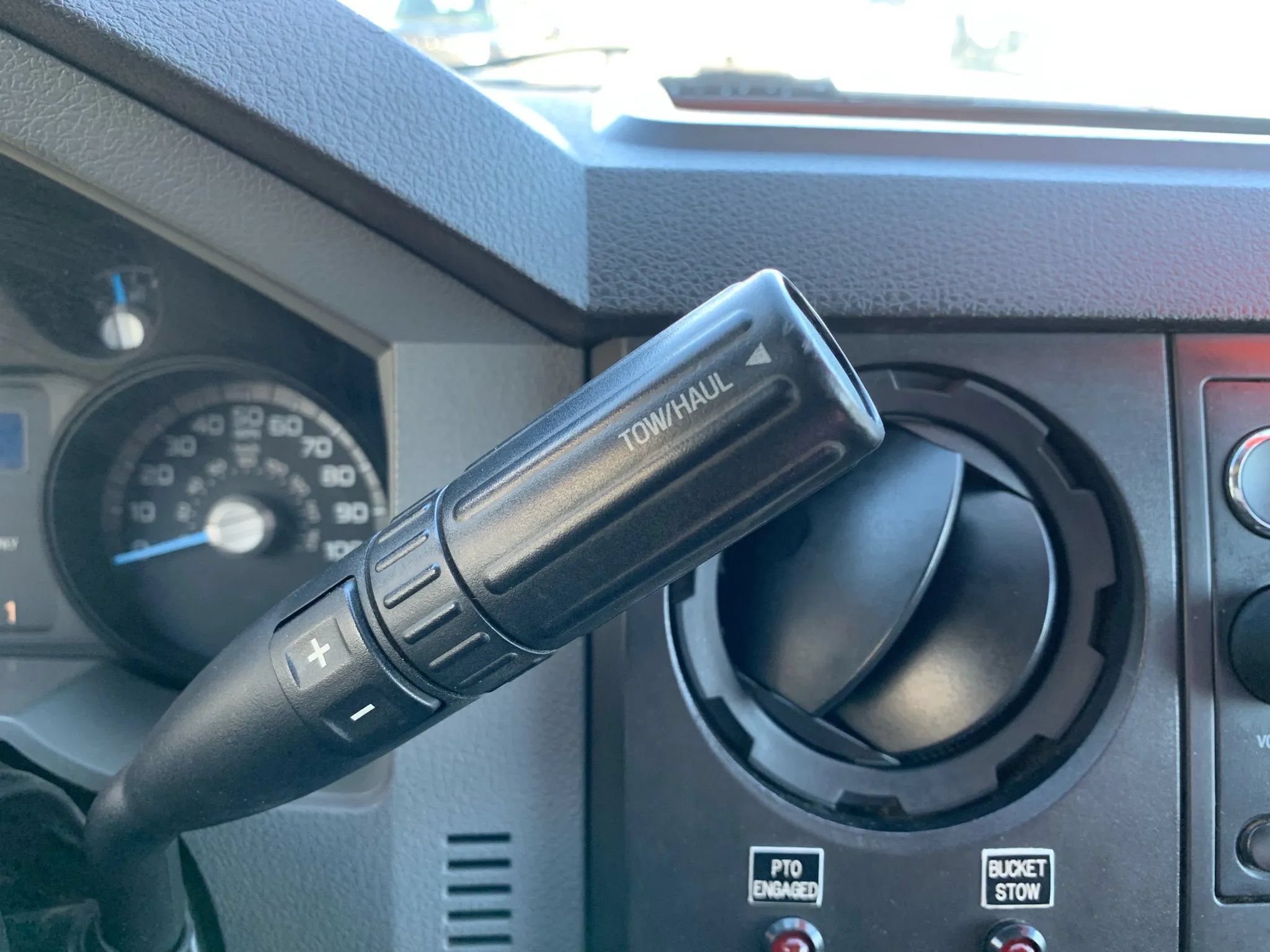 Used 2016 Ford F550 4x4 Regular Cab Super Duty image 20