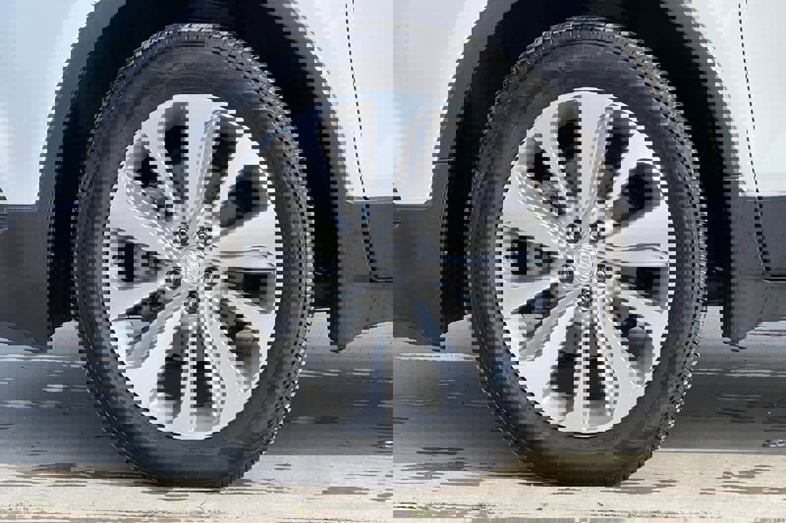 Used 2019 Buick Encore Preferred image 35