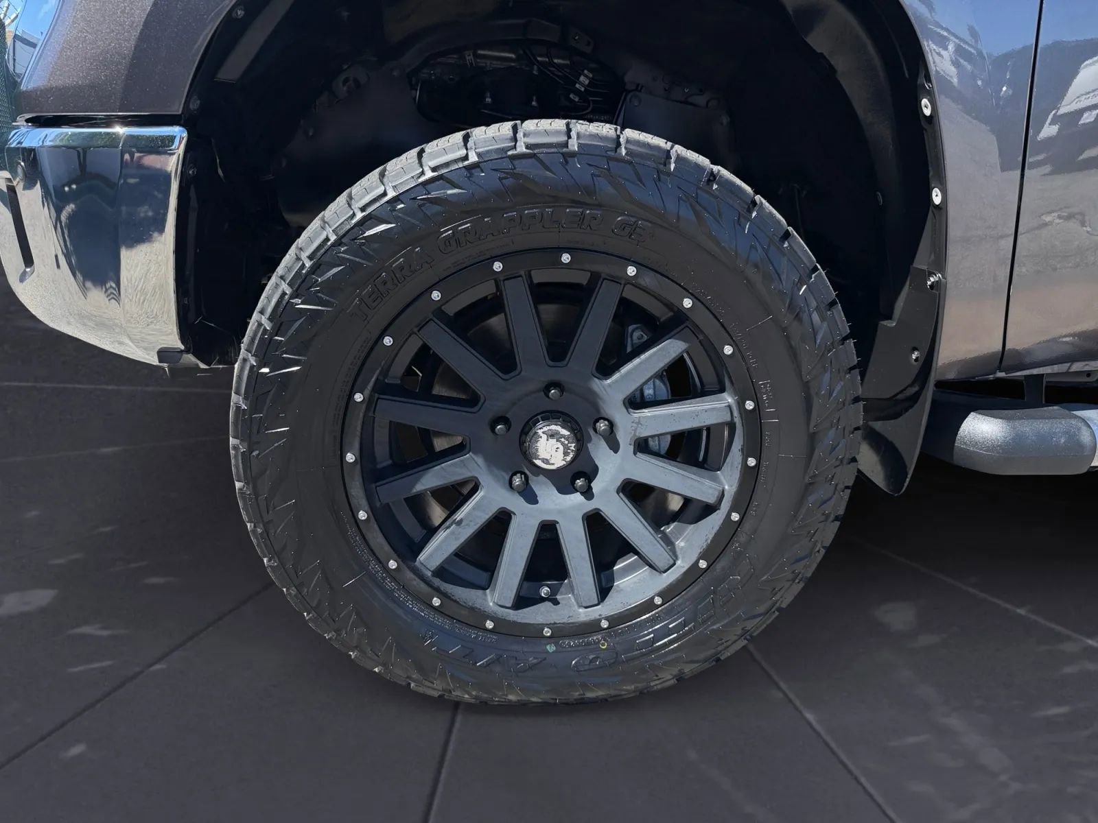 Used 2016 Toyota Tundra Limited w/ Limited Premium Package AWD/4WD image 30