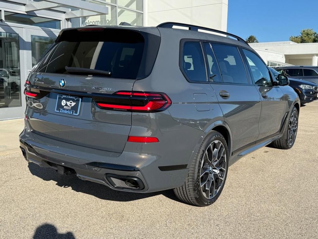 New 2026 BMW X7 xDrive40i w/ Dynamic Handling Package image 3