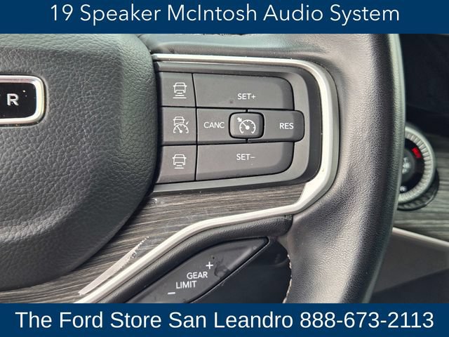 Used 2022 Jeep Wagoneer Series III w/ Premium Group I AWD/4WD image 25