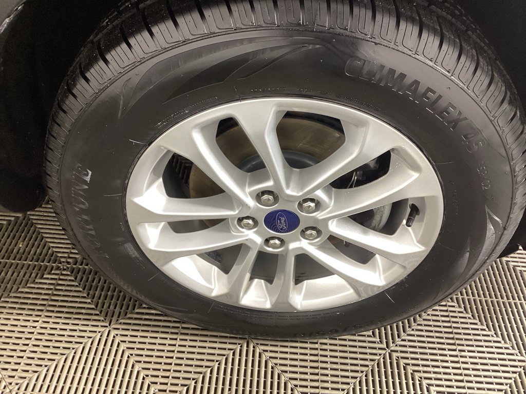 Used 2022 Ford Escape SE w/ Cold Weather Package image 7