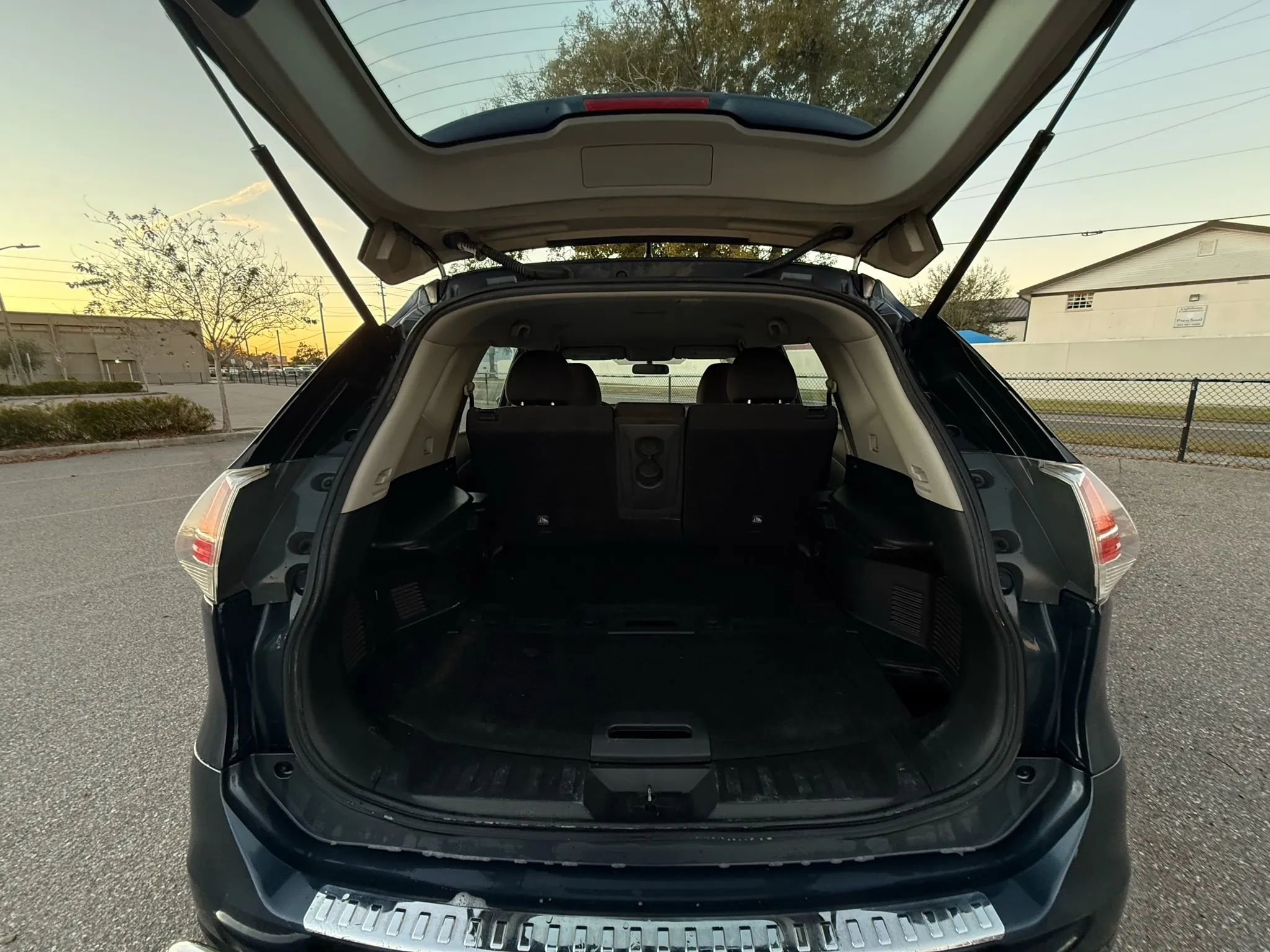 Used 2016 Nissan Rogue S image 9