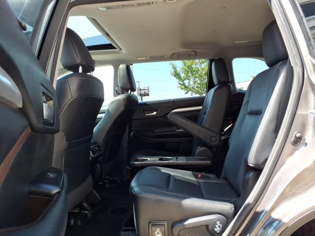 Used 2017 Toyota Highlander XLE w/ Protection Package #3 AWD/4WD image 12