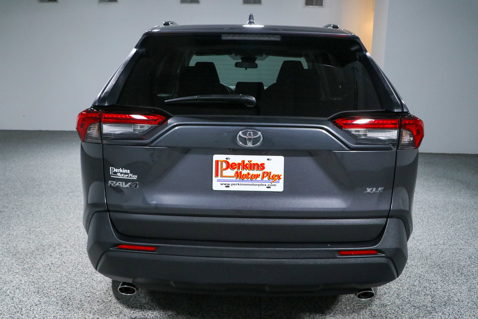 Used 2024 Toyota RAV4 XLE FWD image 8