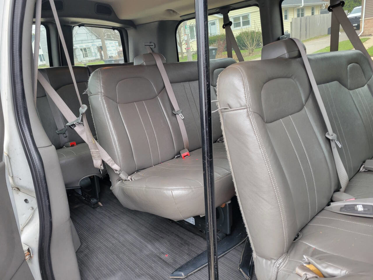Used 2015 Chevrolet Express 2500 LS RWD image 8