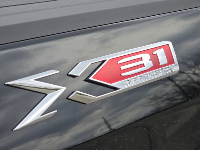 New 2026 GMC Sierra 1500 SLE image 19
