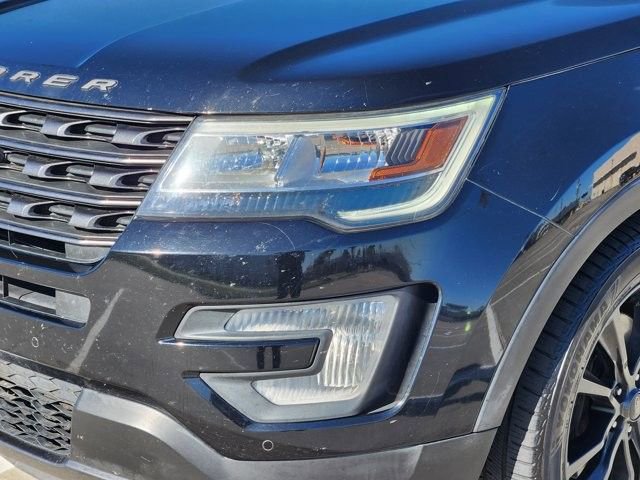 Used 2017 Ford Explorer XLT w/ Equipment Group 202A image 10