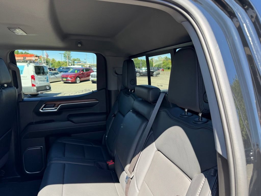 Used 2023 GMC Sierra 1500 Denali w/ Denali Reserve Package AWD/4WD image 36