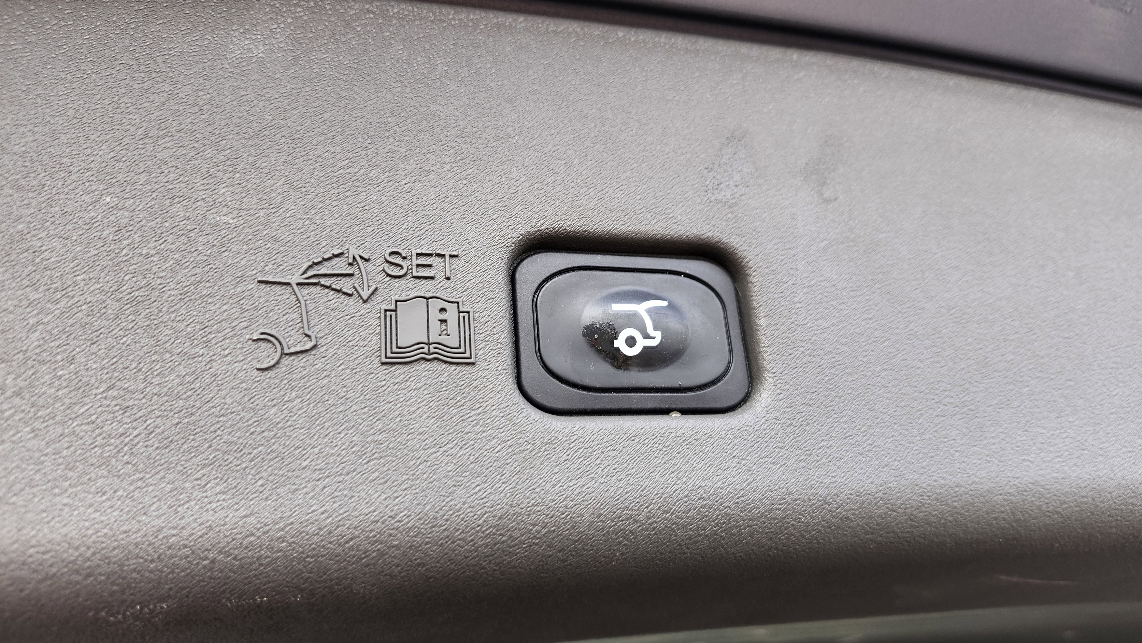 Used 2024 Lincoln Nautilus Reserve w/ Equipment Group 202A image 23