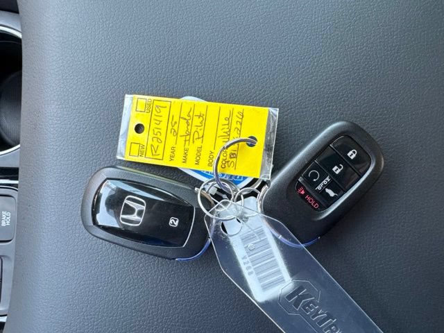 Certified 2025 Honda Pilot Touring image 25