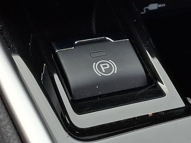 Used 2021 Subaru Outback Premium AWD/4WD image 23