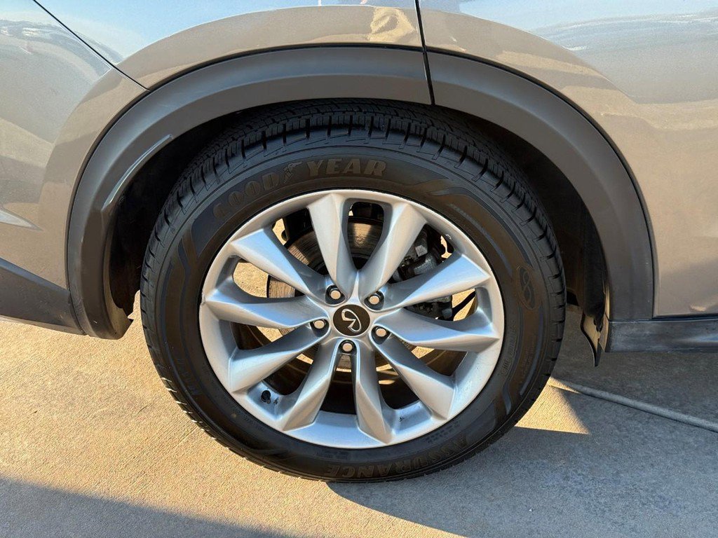 Used 2020 INFINITI QX50 Luxe image 6