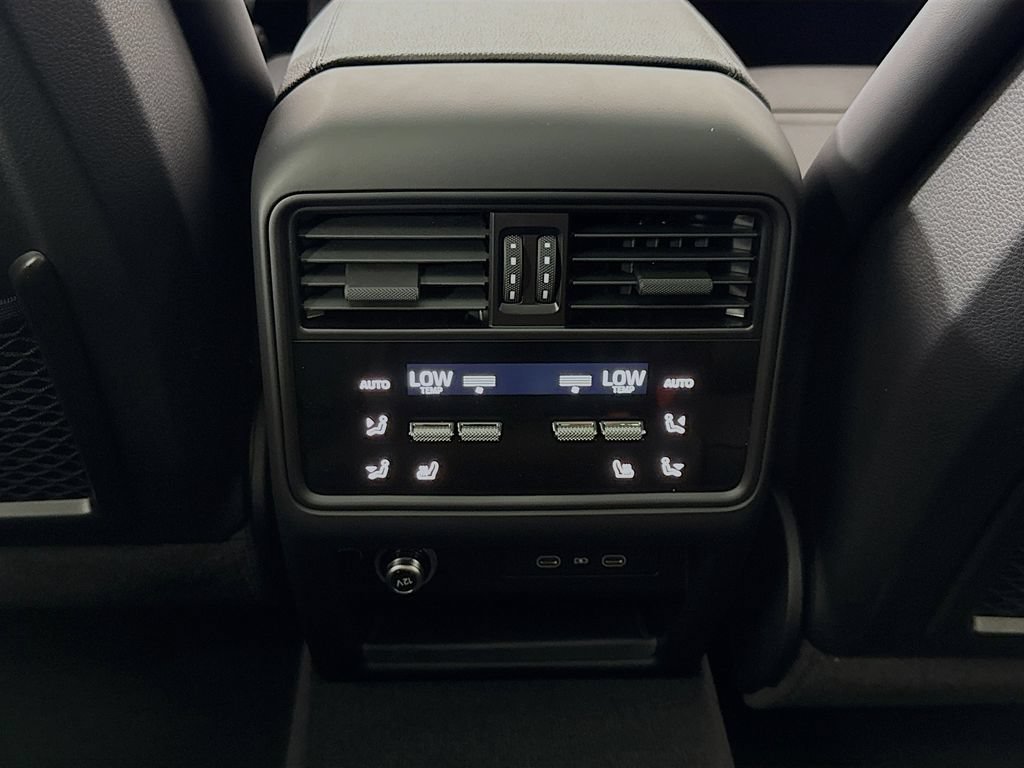 Certified 2026 Porsche Cayenne Coupe AWD/4WD image 27