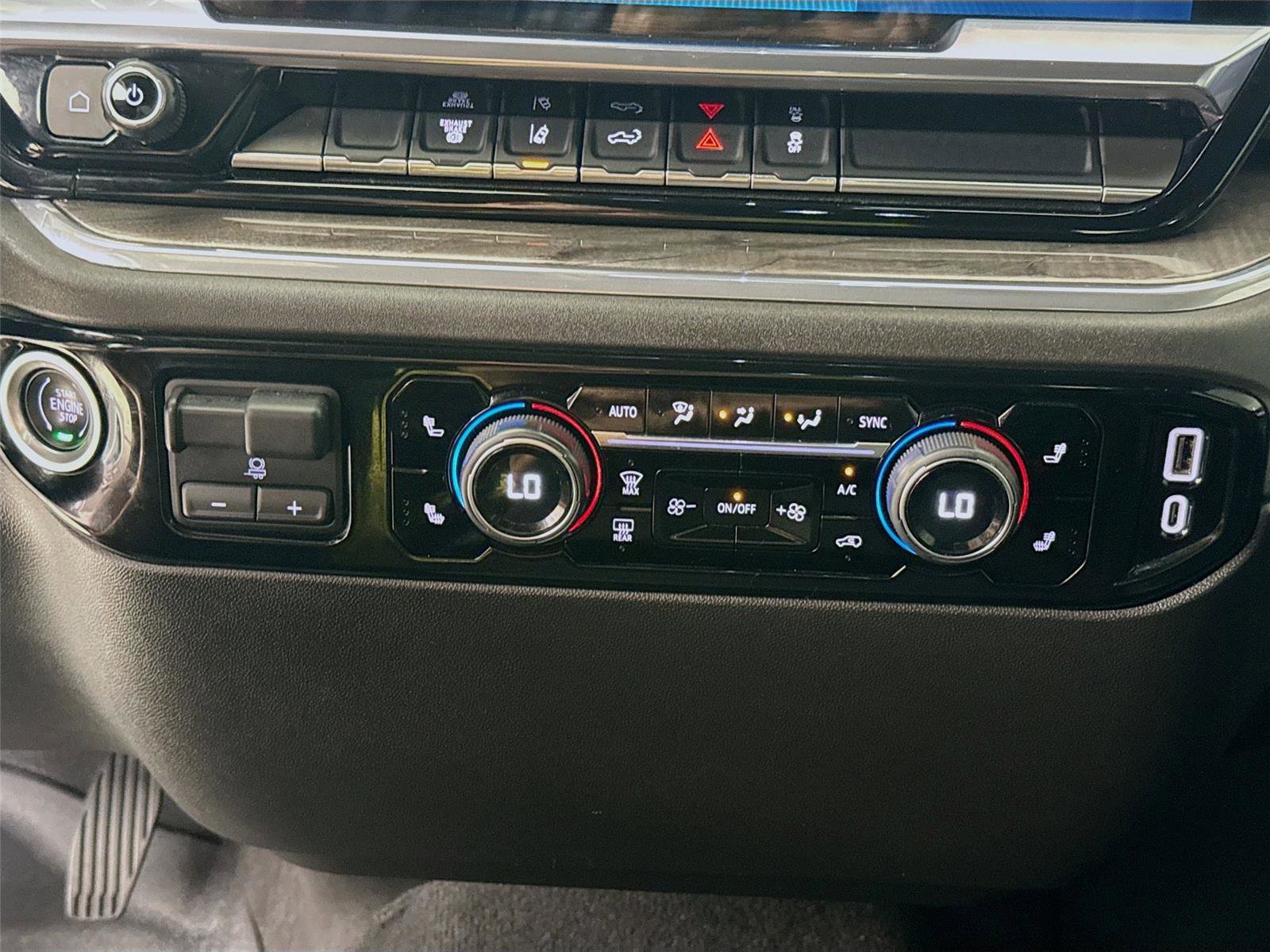 Used 2024 Chevrolet Silverado 2500 LTZ image 15