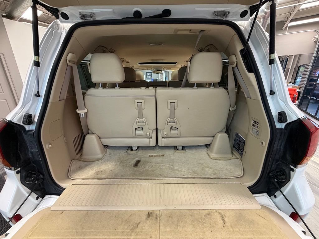 Used 2010 Lexus LX 570 4WD image 58