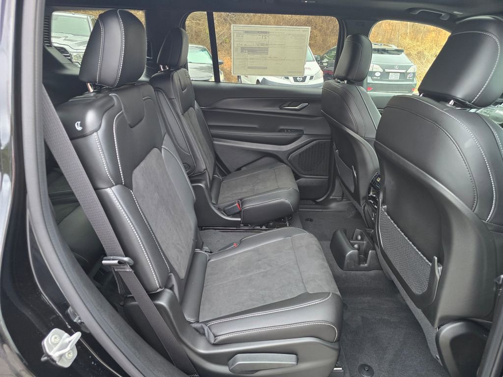 New 2025 Jeep Grand Cherokee L Altitude image 25