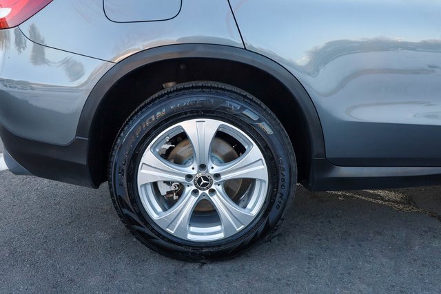 Used 2018 Mercedes-Benz GLC 300 4MATIC image 26
